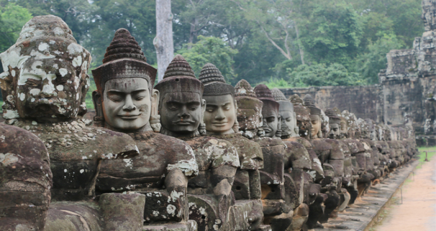 Angkor Highlights and Sunset Small Group